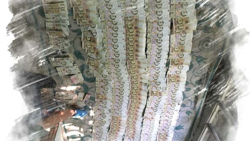 Взрыв машины Укрпочты: полиция нашла деньги и пистолет (ФОТО)