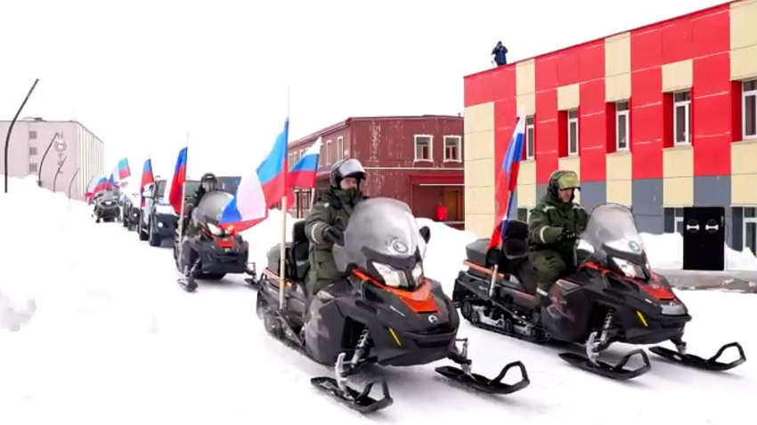 Норвежців шокував рух колони росіян на Шпіцбергені