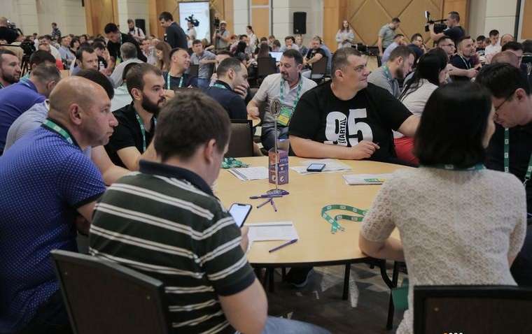 Оприлюднено відео, як «Слуг народу» вчать бути депутатами