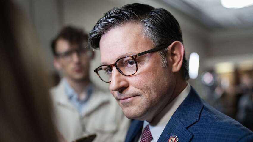 Спикер Джонсон определил сроки паузы в поставке оружия Украине  