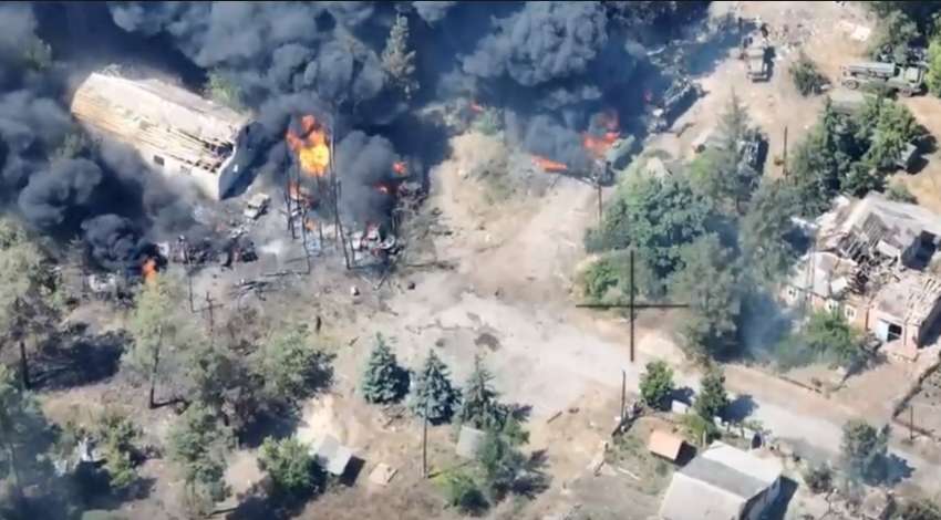 Українські воїни продовжують знищувати ворожу техніку: опубліковано ВІДЕО