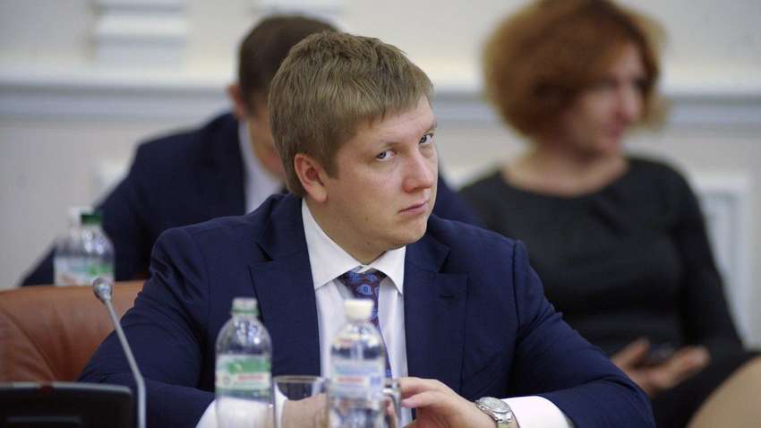 Кабмин попросит урезать премии Коболеву и Витренко