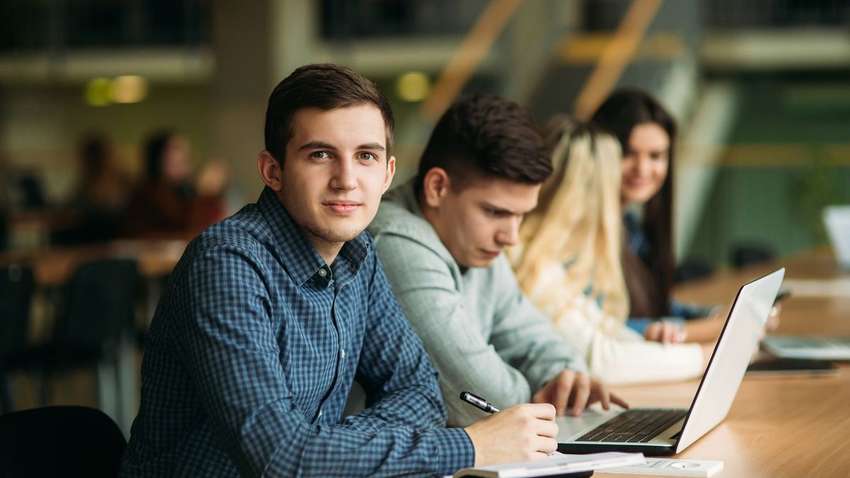 Студентов будут отчислять из ВУЗов за отказ от новой обязанности Студентов будут отчислять из ВУЗов за отказ от новой обязанности