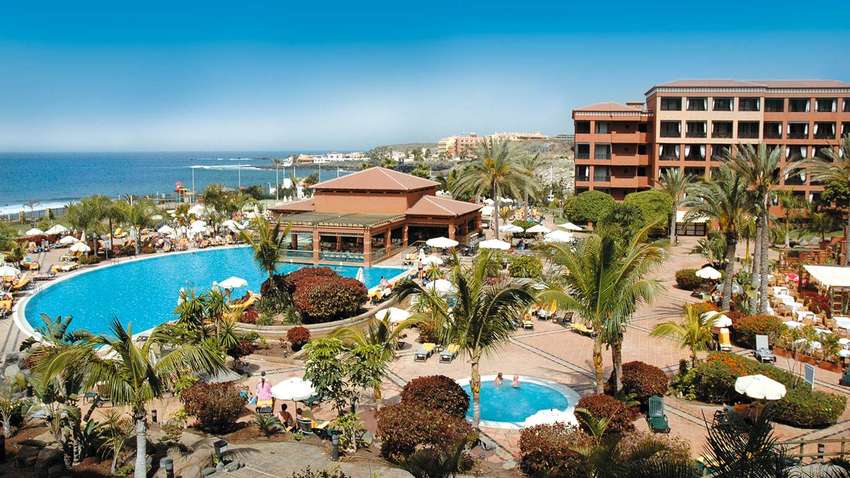 На Тенерифе из-за коронавируса закрыли на карантин отель