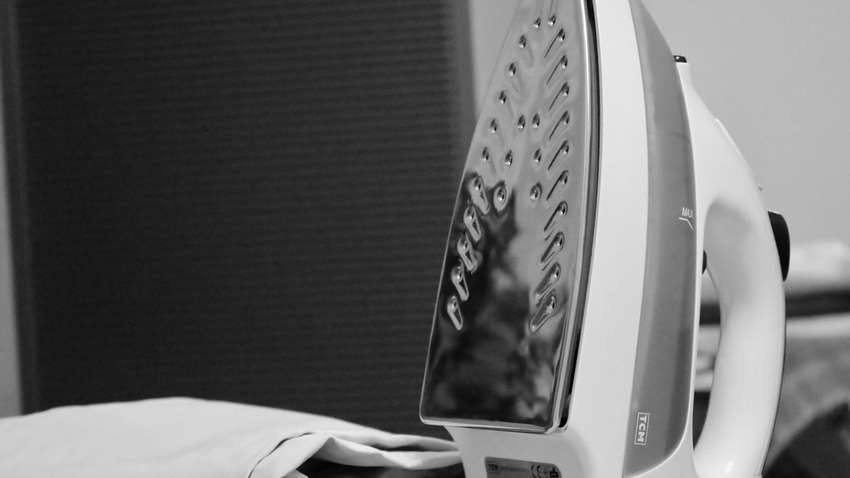 В России обнаружили утюги с прослушкой  В России обнаружили утюги с прослушкой