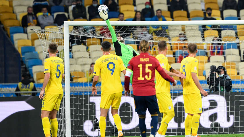 Событие года: сборная Украины в ослабленном составе обыгрывает Испанию Событие года: сборная Украины в ослабленном составе обыгрывает Испанию