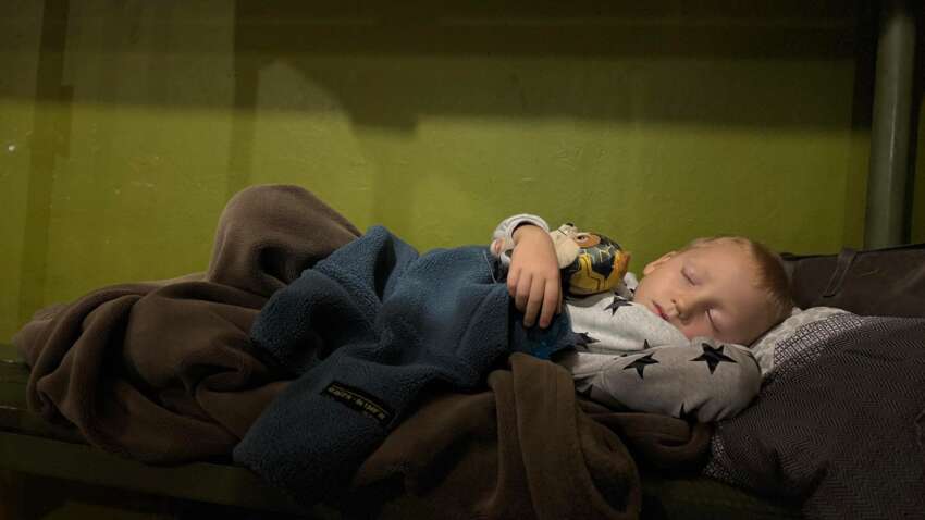 Скандал у Києві: жінок вигнали з укриття під обстріл