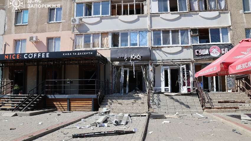 Сильний удар рф по Запоріжжю: що відомо на зараз Сильний удар рф по Запоріжжю: що відомо на зараз