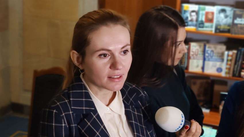 Исключенная из «слуг» Скороход рассказала о «серых» зарплатах членов фракции