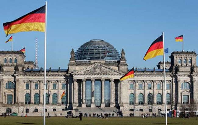 Німеччина спростувала заяви про видачу віз мешканцям Донбасу з російськими паспортами