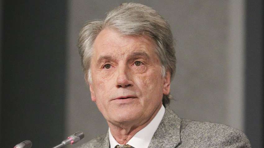 Ющенко емоційно звернувся до Путіна та росіян