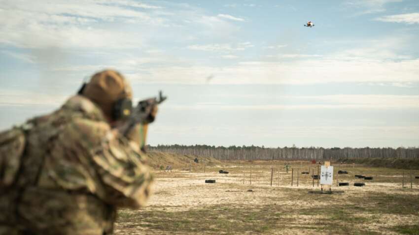 Уничтожать вражеские дроны станет легче: в правительстве заявили о массовом производстве новых патронов
