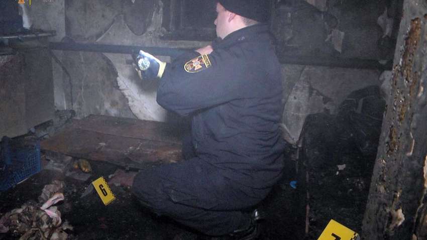  Пожар в Хмельницкой области, где погибли 4 ребенка: спасатели показали фото дома после трагедии (ФОТО)