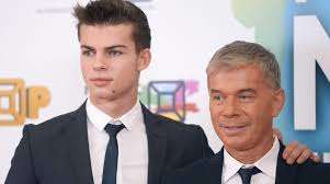 Син російського співака відмовився від свого батька: його брат зробив заяву Син російського співака відмовився від свого батька: його брат зробив заяву