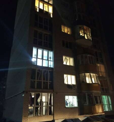 Оккупанты ударили по многоэтажке в Чернигове: что известно Оккупанты ударили по многоэтажке в Чернигове: что известно