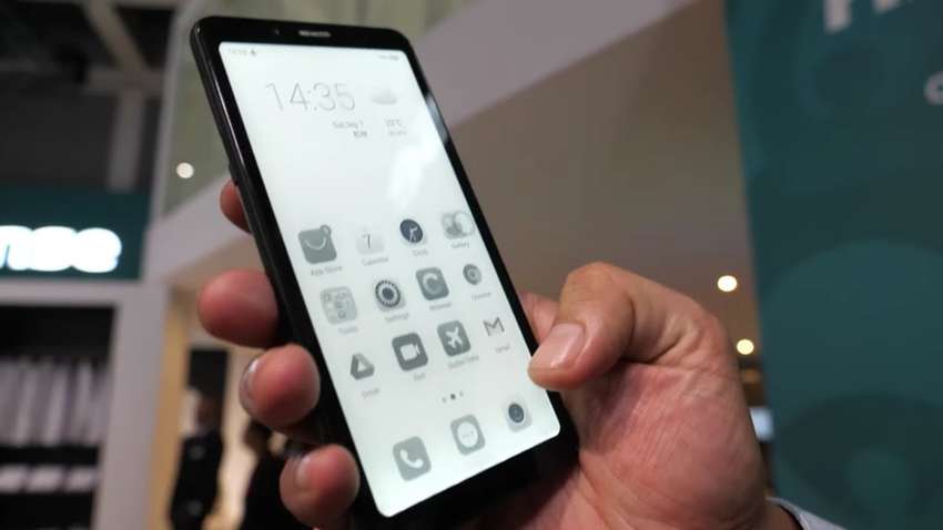 Китайська компанія Hisense представила смартфон для читання