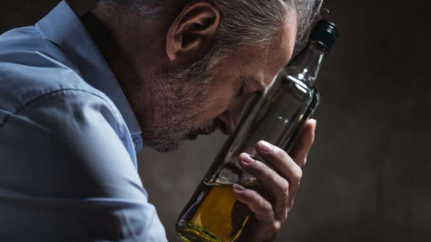 Алкоголік назвав три головні відмінності між звичайним п’яницею та залежним