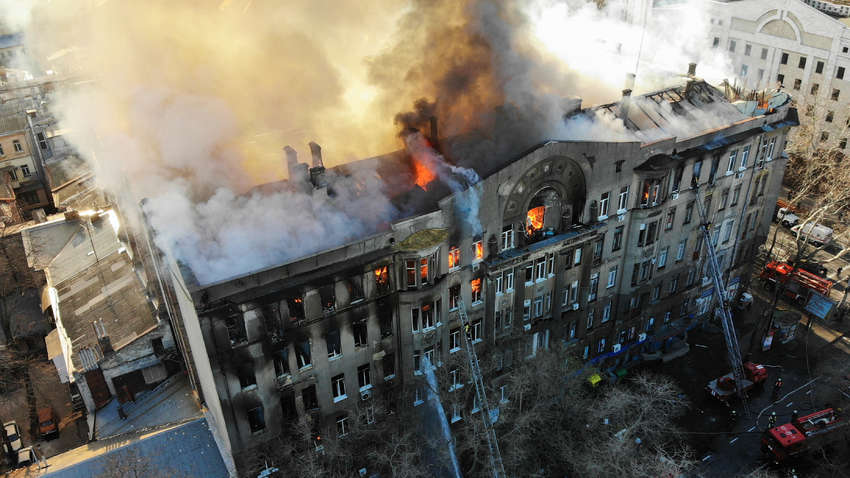 В Одесі закінчили роботи в згорілому коледжі