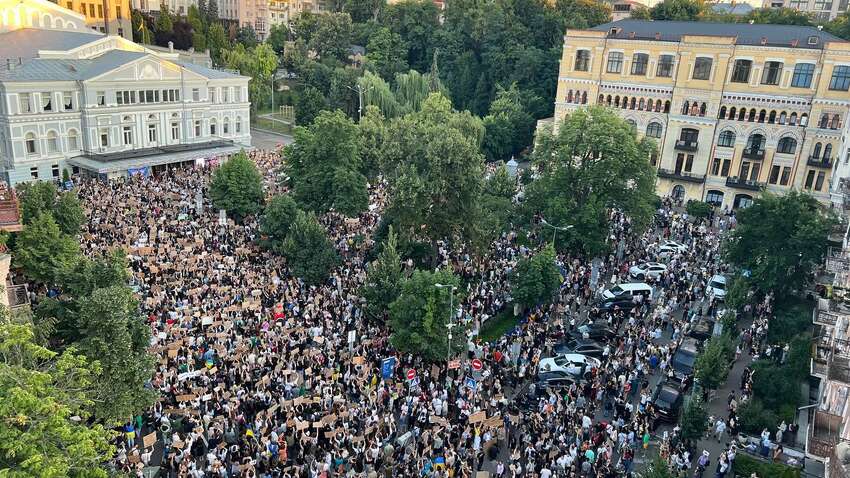 В Украине проводят массовые акции протеста: что ответили в НАБУ В Украине проводят массовые акции протеста: что ответили в НАБУ