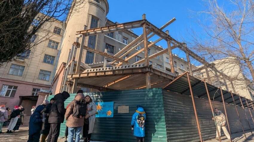 В Харькове протестуют против строительства ресторана рядом с архитектурным памятником В Харькове протестуют против строительства ресторана рядом с архитектурным памятником