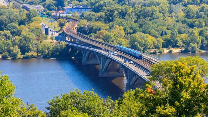 Кличко заявил о критической ситуации с мостами в столице Кличко заявил о критической ситуации с мостами в столице