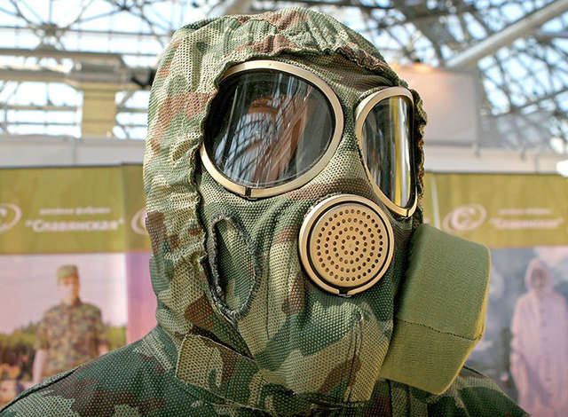 В окупованому Енергодарі окупантам видають захисні костюми: ймовірна провокація