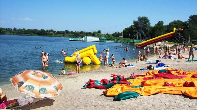 У Харкові заборонено купатися у водоймах: що виявили фахівці