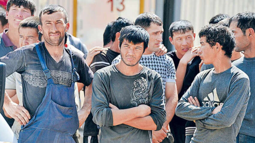 Смерти украинцев на войне становятся возможностью для мигрантов Смерти украинцев на войне становятся возможностью для мигрантов