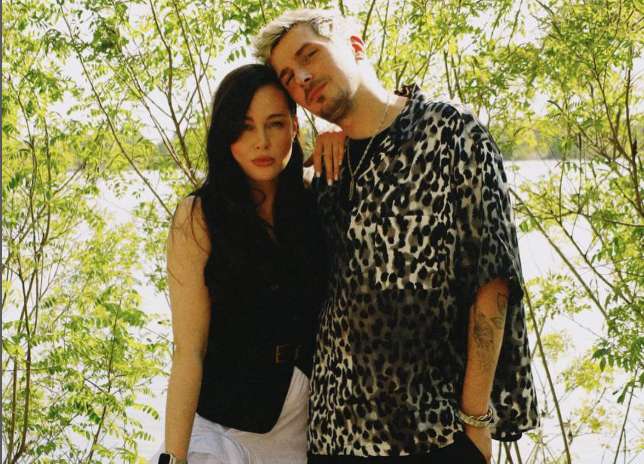 Известный певец впервые стал отцом: появились фото