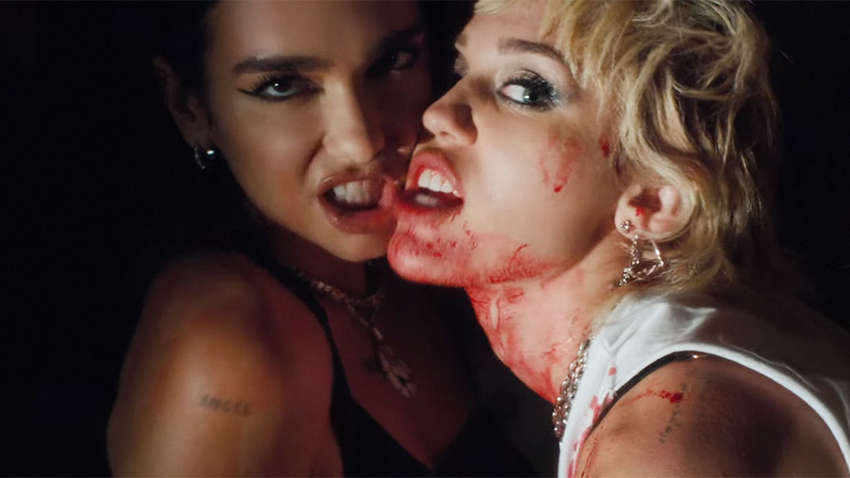 "Ешьте дерьмо": Майли Сайрус и Дуа Липа посвятили совместный клип своим бывшим (Видео)
