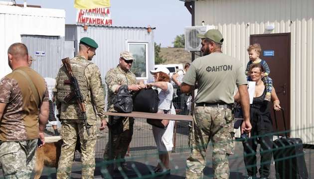 Утвержден новый порядок пересечения линии разграничения в Донбассе