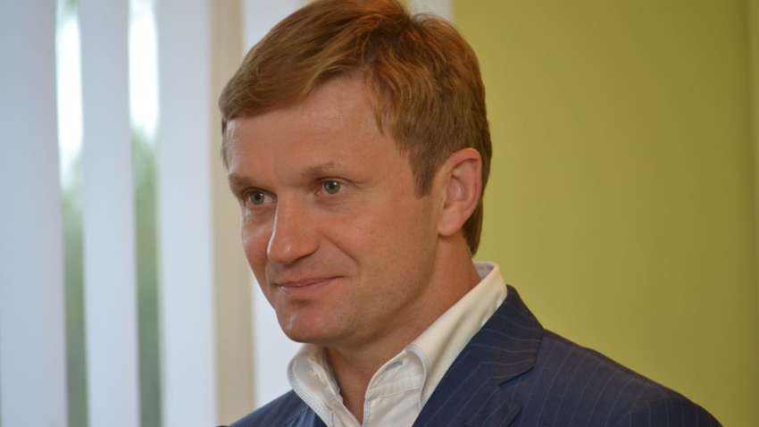 Ніякої політики - чистий бізнес: кар'єрний шлях нардепа-мільйонера Степана Івахіва Ніякої політики - чистий бізнес: кар'єрний шлях нардепа-мільйонера Степана Івахіва