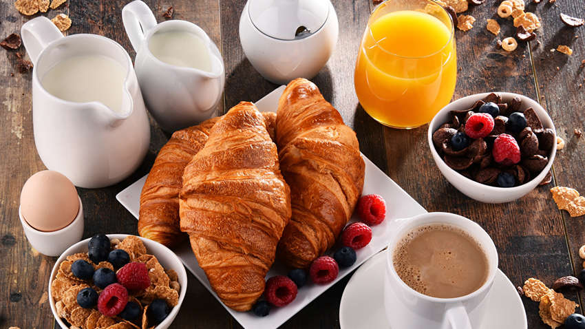 Який напій здатний очистити зуби, не гірше зубної пасти