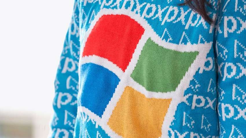 Microsoft снова выпустили "уродливые" праздничные свитеры