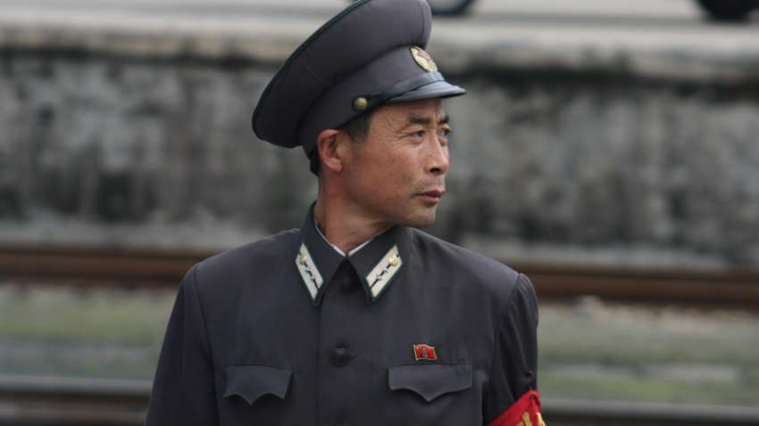 Спецслужбы Ким Чен Ына ходят от дома к дому и проверяют телевизоры