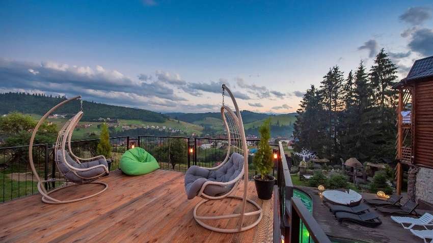 Путівки на 24,5 млн грн купують у Києві: хто відпочине