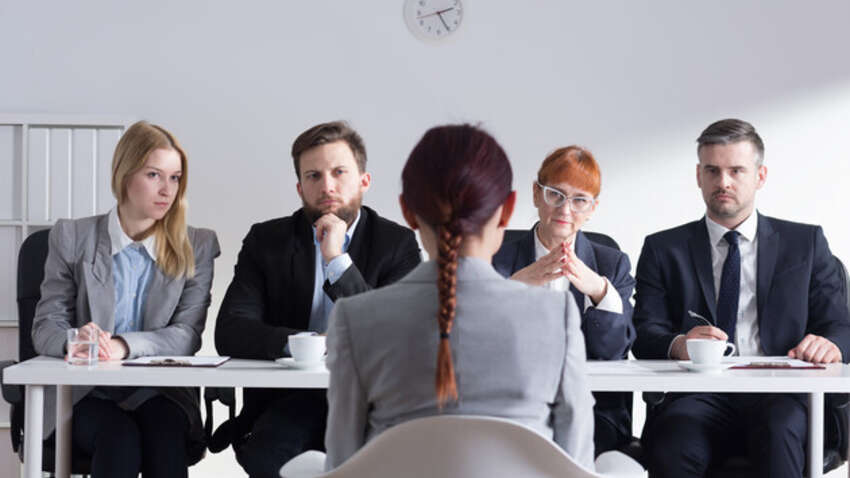 Ситуація вийшла з-під контролю: скільки людей працюють в Україні 