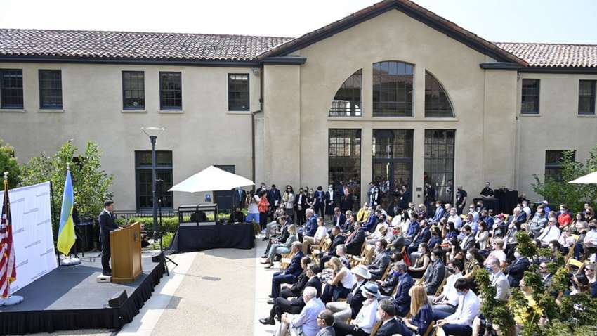 Выборы через интернет: президент анонсировал развитие электронных технологий в Украине Выборы через интернет: президент анонсировал развитие электронных технологий в Украине