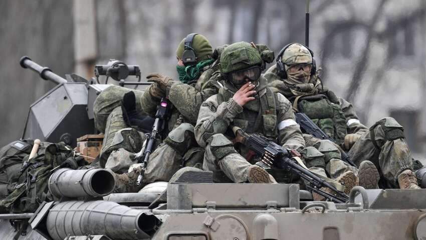 Куди намагатимуться "пролізти" росіяни: чому на ворога чекає те саме, що було у ЗСУ у 2023 році Куди намагатимуться "пролізти" росіяни: чому на ворога чекає те саме, що було у ЗСУ у 2023 році