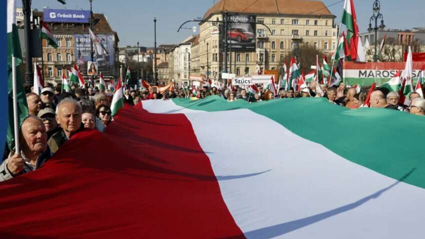 У венгров окончательно лопнуло терпение: Орбана в Будапеште ждал жесткий "холодный душ" 