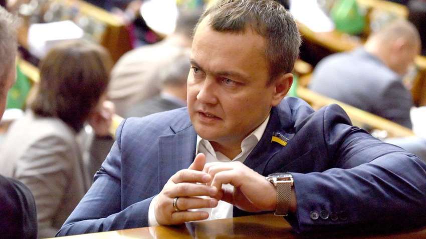 «Зачистку» СМИ от упоминаний о ДТП с Трухиным мог устроить "слуга" Аристов, — эксперт