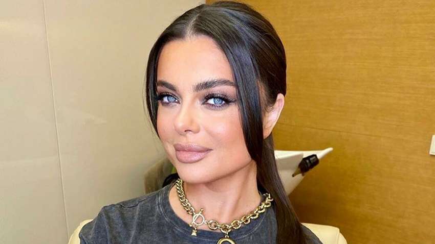 Наташа Королева прокомментировала свадьбу 19-летнего сына со стриптизершей Наташа Королева прокомментировала свадьбу 19-летнего сына со стриптизершей