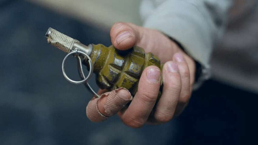 Граната, BMW и побег: во Львовской области мужчина атаковал группу ТЦК и полиции во время оповещения Граната, BMW и побег: во Львовской области мужчина атаковал группу ТЦК и полиции во время оповещения