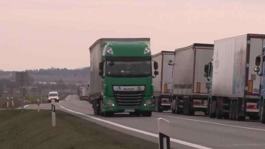 Украинские предприятия перемещают из зоны боевых действий: что известно Украинские предприятия перемещают из зоны боевых действий: что известно