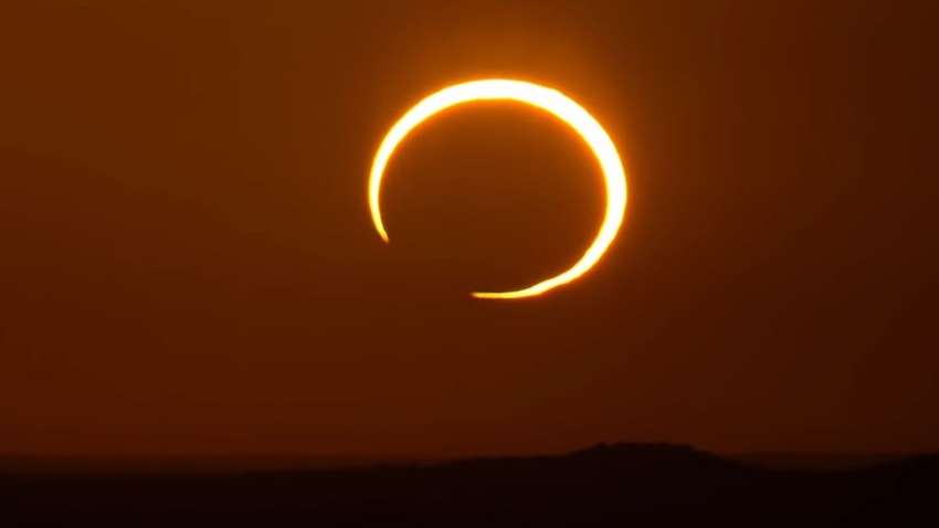 Огненное кольцо: опубликованы фото необычного солнечного затмения в самый длинный день года