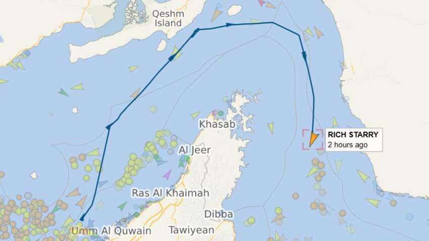 Нафтовий ринок реагує падінням: Іран розблокував Ормузьку протоку