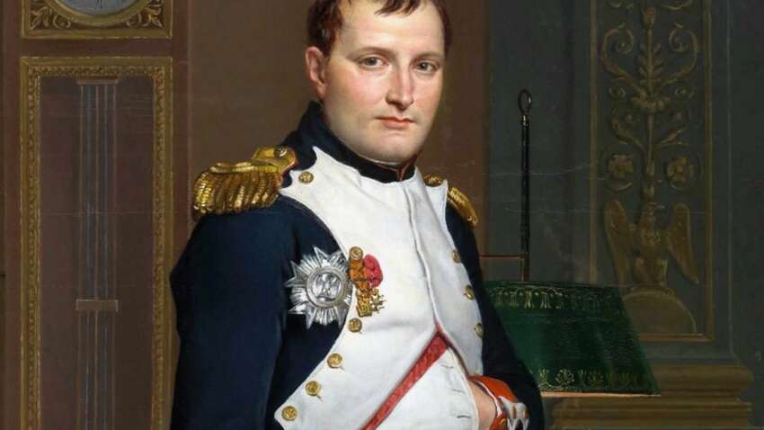 Діамантову брошку Наполеона продали у Женеві: скільки заплатили за цінну реліквію