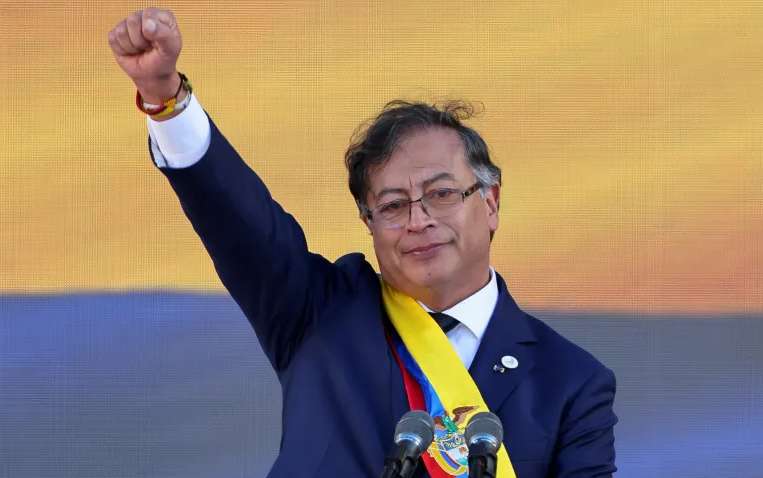 Президент Колумбии приравнял Трампа к Гитлеру из-за фашистской идеологии Президент Колумбии приравнял Трампа к Гитлеру из-за фашистской идеологии