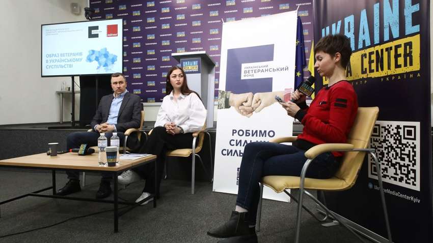 Воєнні реалії: 70% українців мають близьких на війні