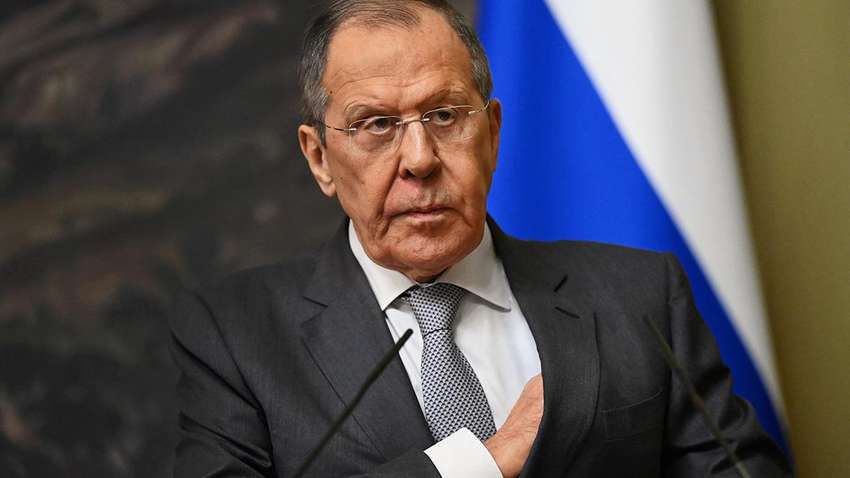 Лавров сделал неожиданное заявление о Зеленском: назвал президента Украины монстром Лавров сделал неожиданное заявление о Зеленском: назвал президента Украины монстром